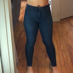 Dark wash high rise jegging